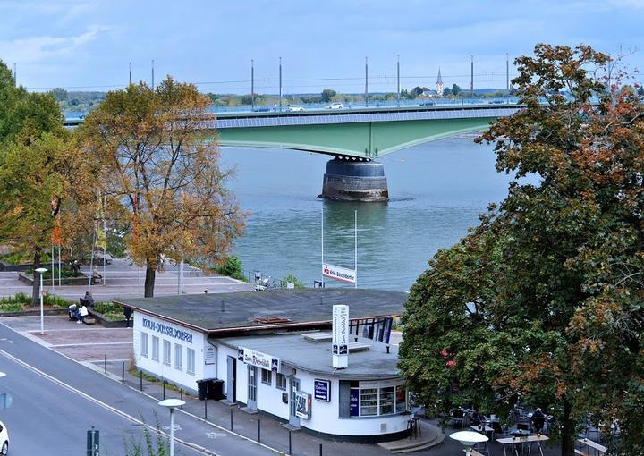 Biergarten ZumRheinblick